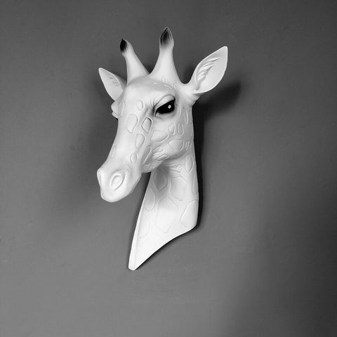 Nordic Retro Giraffe Head