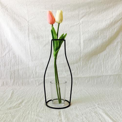 Minimalist Iron Line Vase