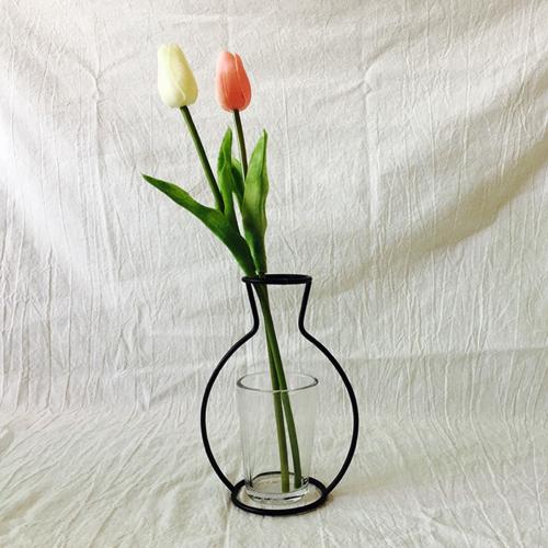 Minimalist Iron Line Vase