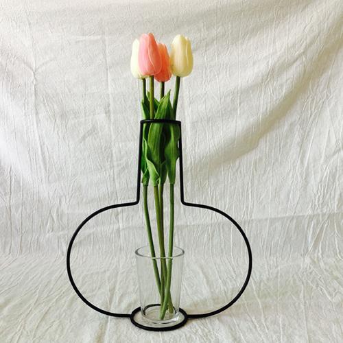 Minimalist Iron Line Vase