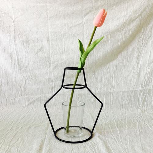 Minimalist Iron Line Vase