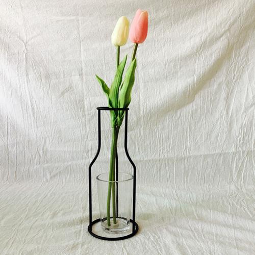 Minimalist Iron Line Vase