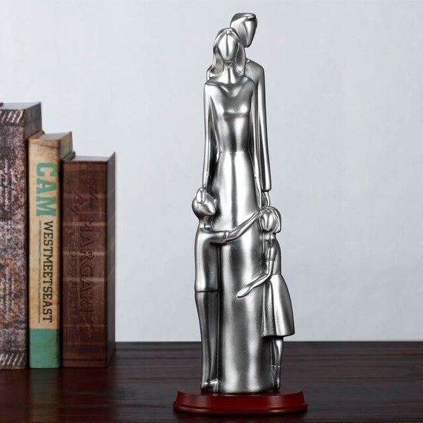 European Modern Family Character Sculpture